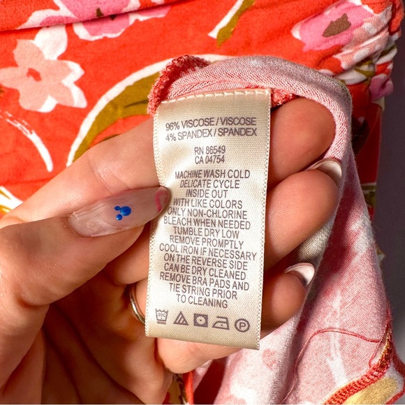 Tommy Bahama Floral Halter Coconut girl Vacationcore resortcore old money - Picture 9 of 13